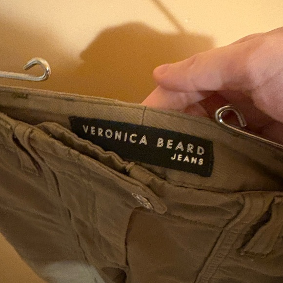 Veronica Beard Field 9.5” Cargo Pants in Army - Picture 4 of 8